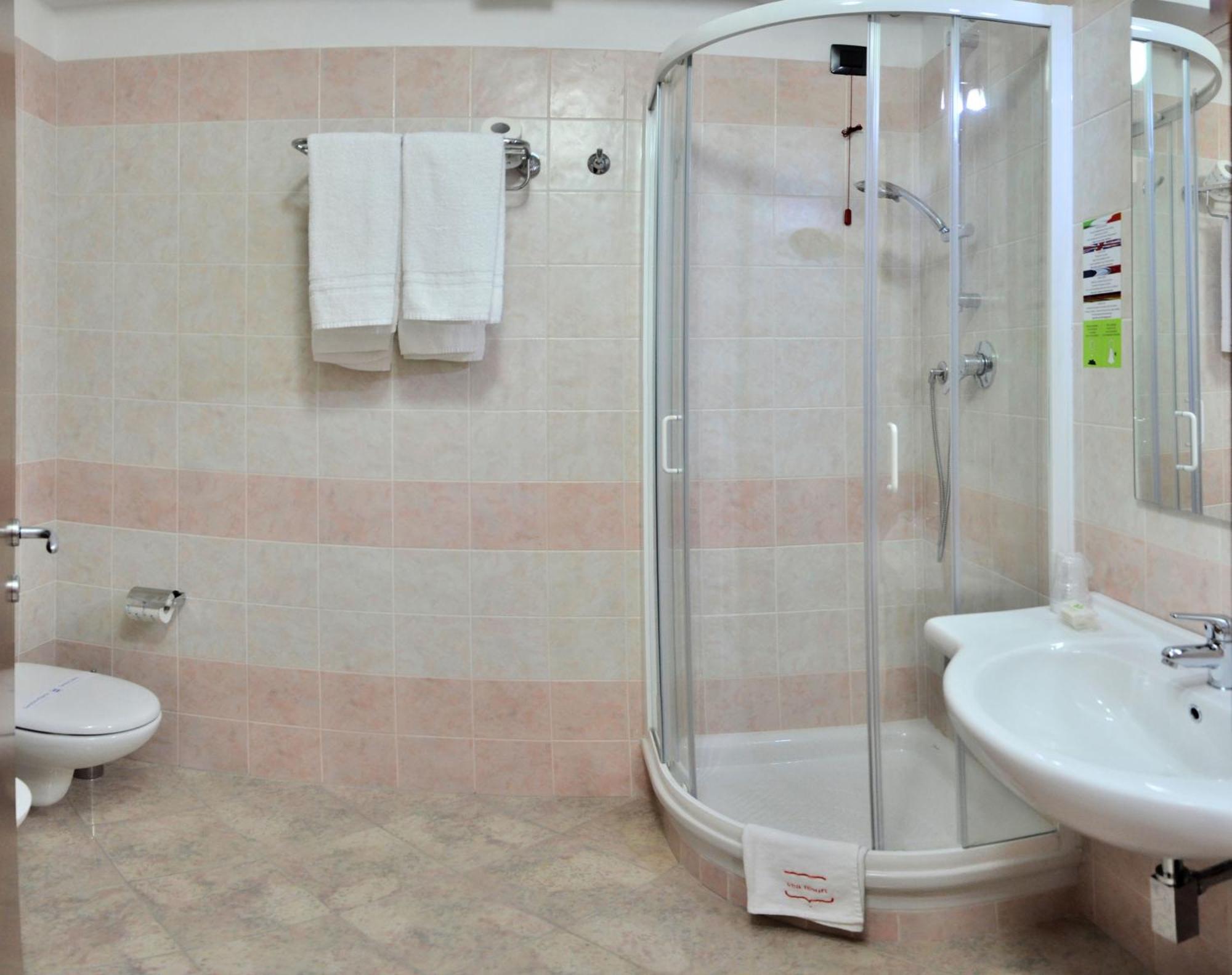 Vea Resort Hotel Mercato San Severino Room photo