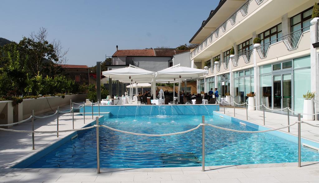 Vea Resort Hotel Mercato San Severino Exterior photo