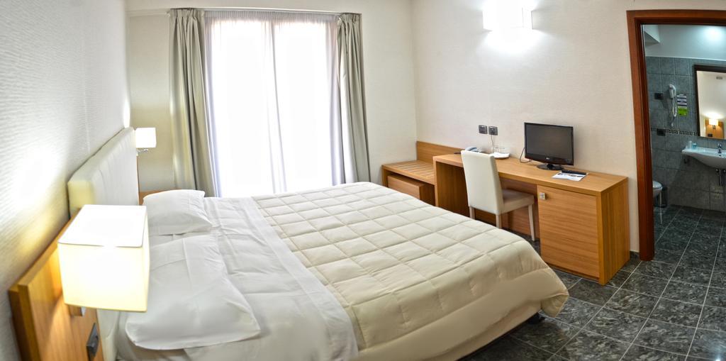 Vea Resort Hotel Mercato San Severino Room photo