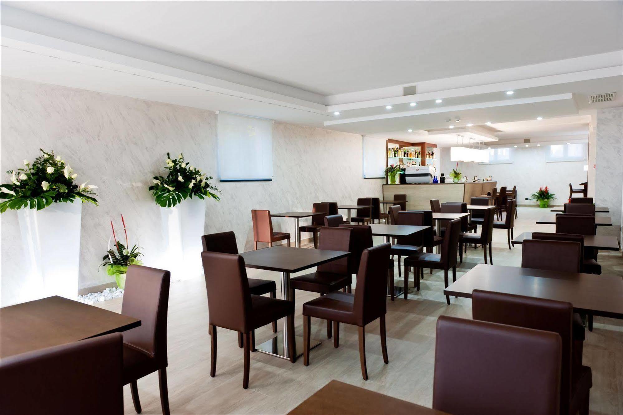 Vea Resort Hotel Mercato San Severino Exterior photo