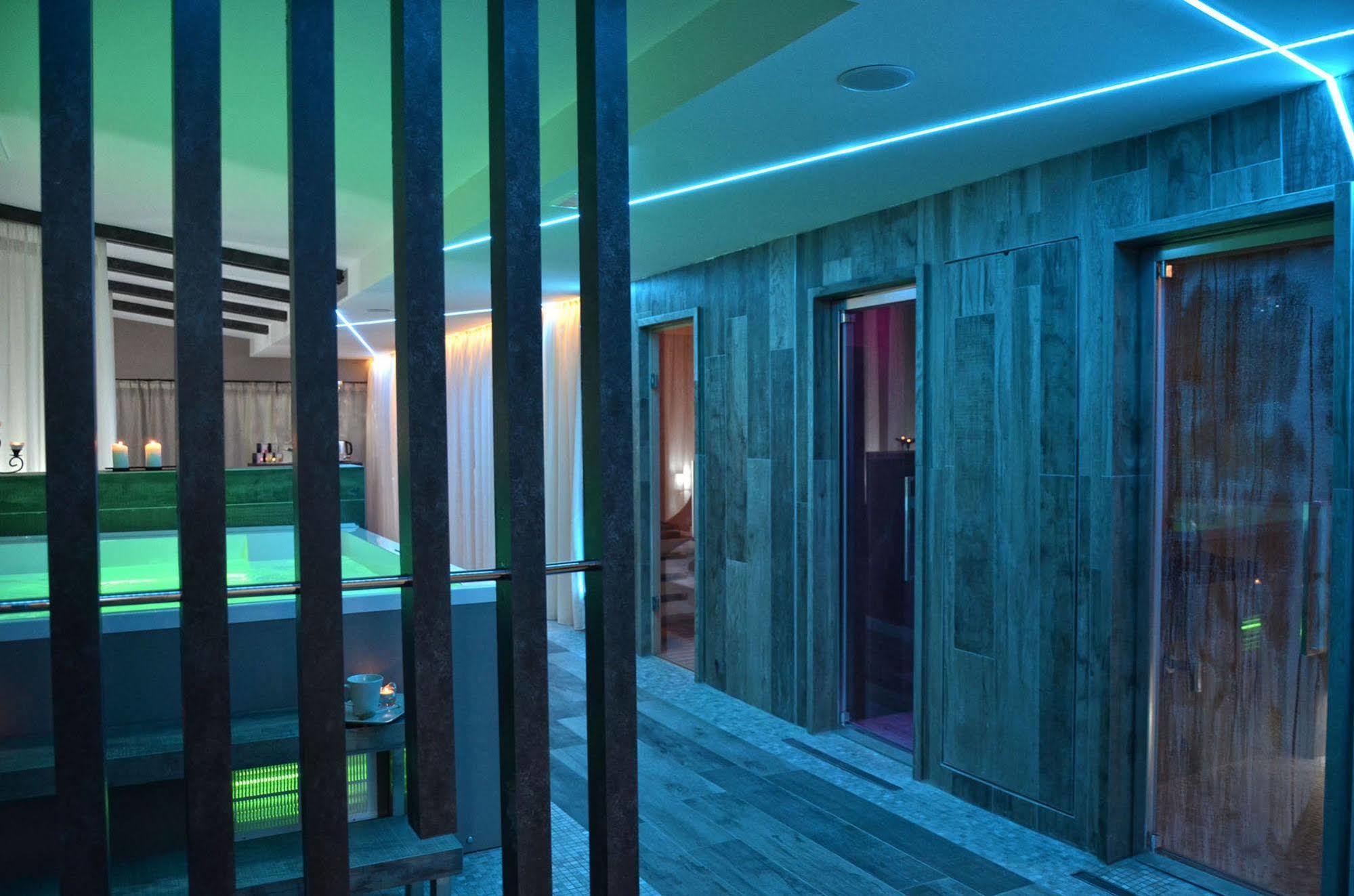 Vea Resort Hotel Mercato San Severino Exterior photo